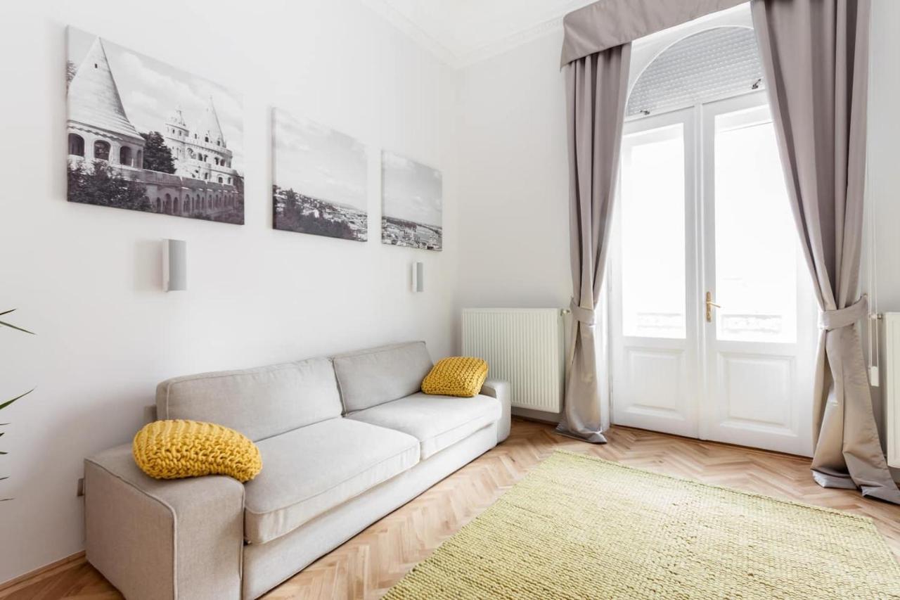 Bpr Sophisticated Astoria Suite With Balcony ブダペスト エクステリア 写真