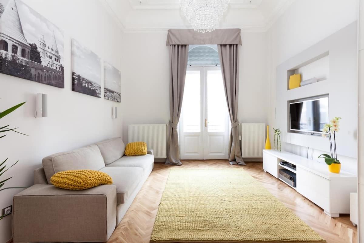 Bpr Sophisticated Astoria Suite With Balcony ブダペスト エクステリア 写真