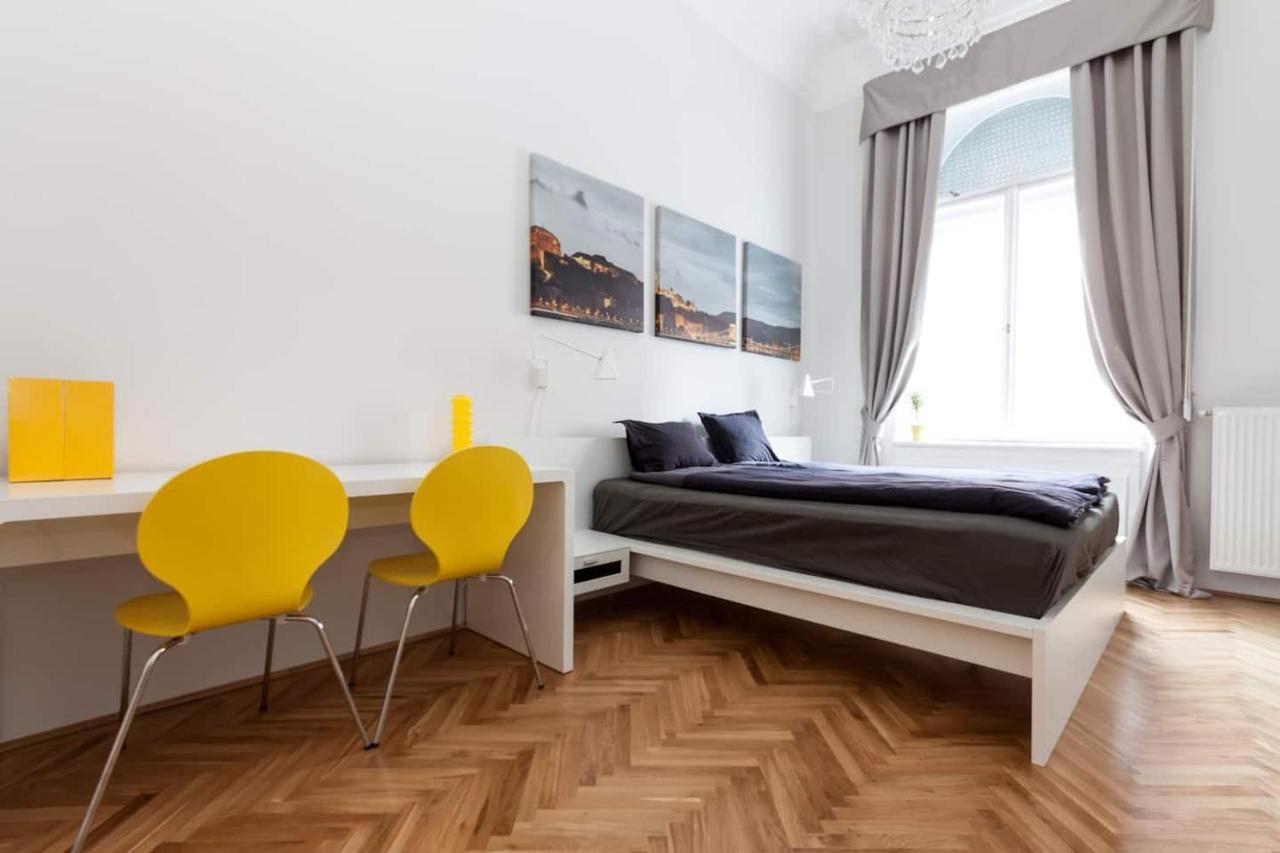 Bpr Sophisticated Astoria Suite With Balcony ブダペスト エクステリア 写真